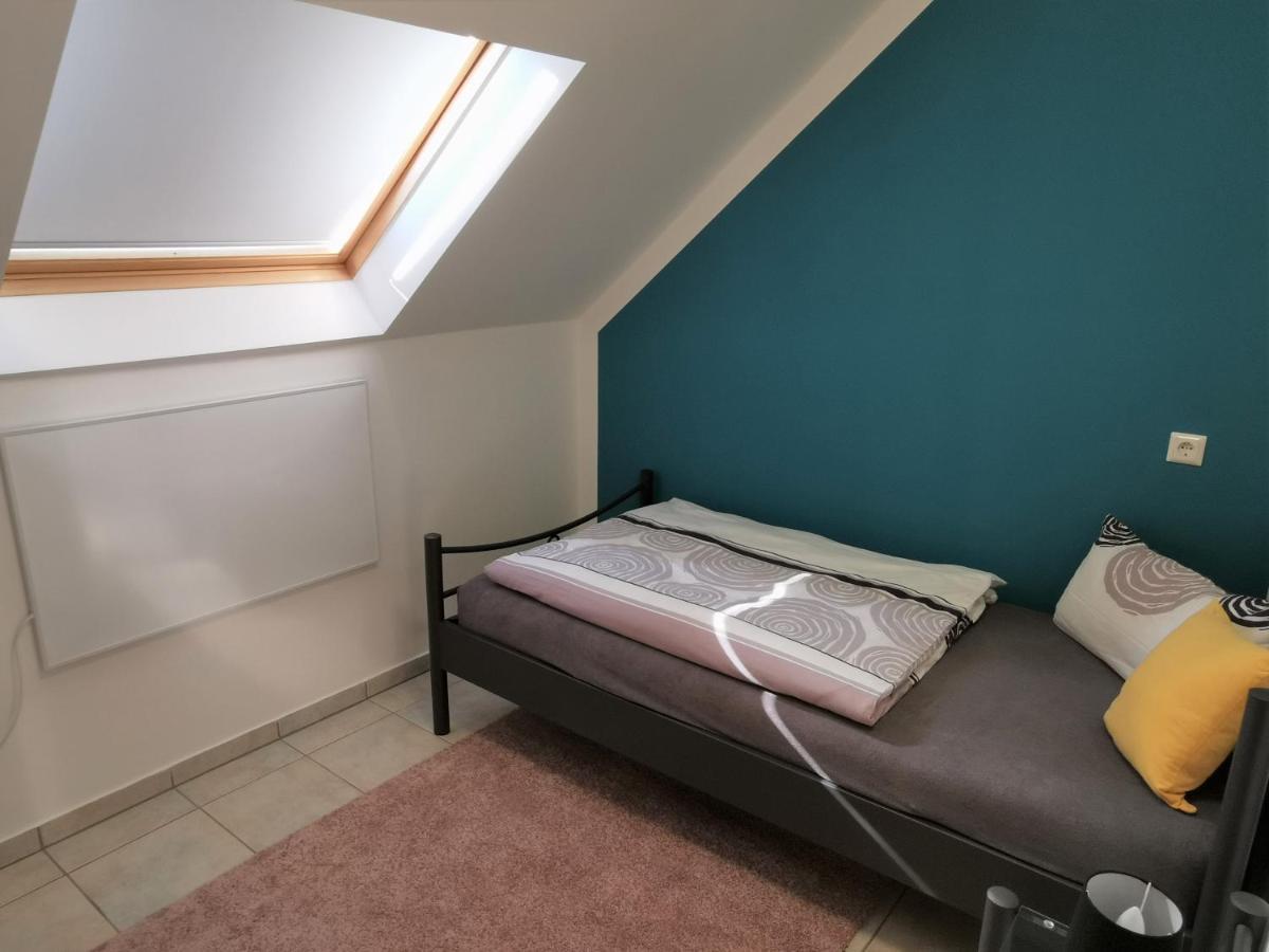 Ferienwohnung Falkenhof Линдлар Экстерьер фото
